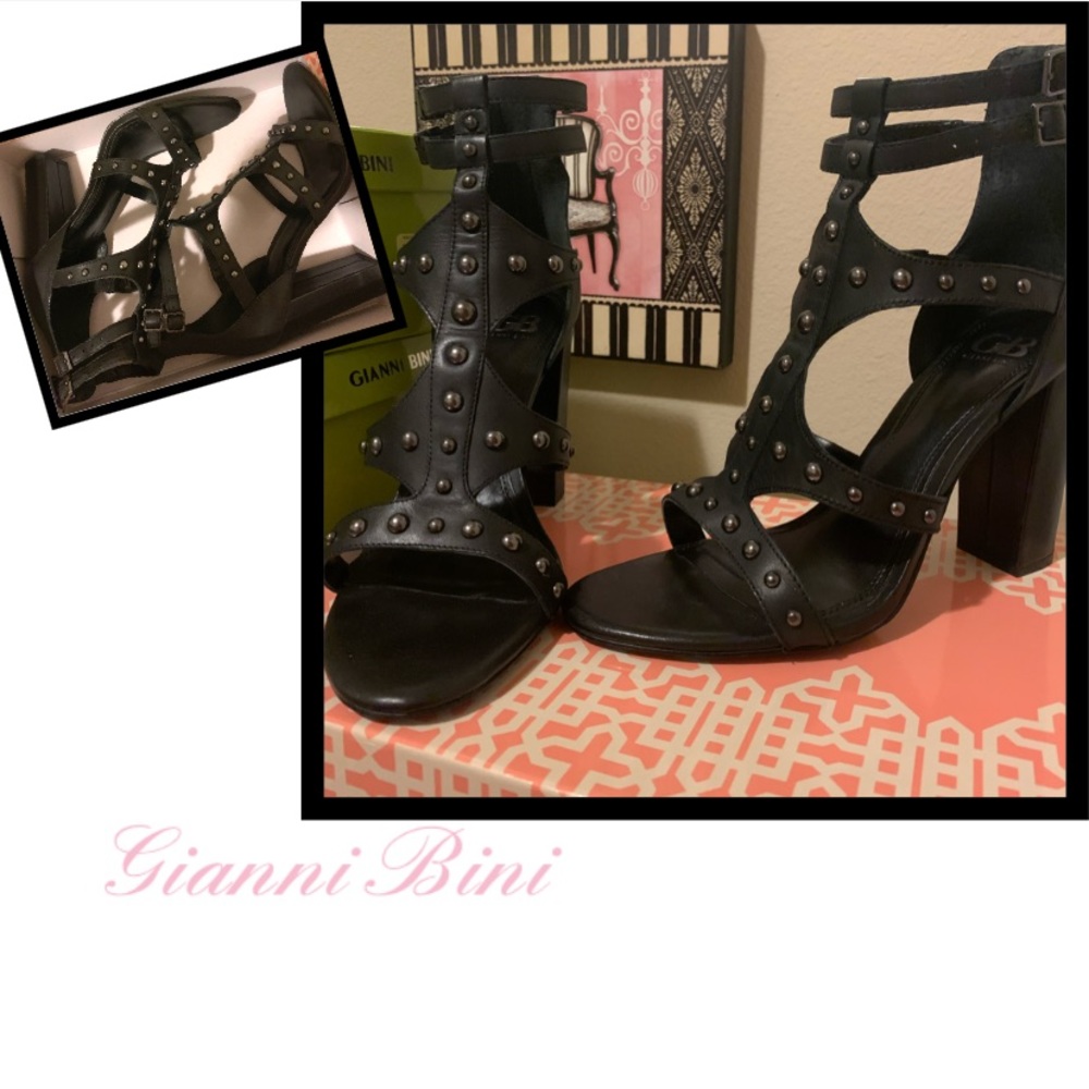Gianni Bini studded heels 👠.4in.